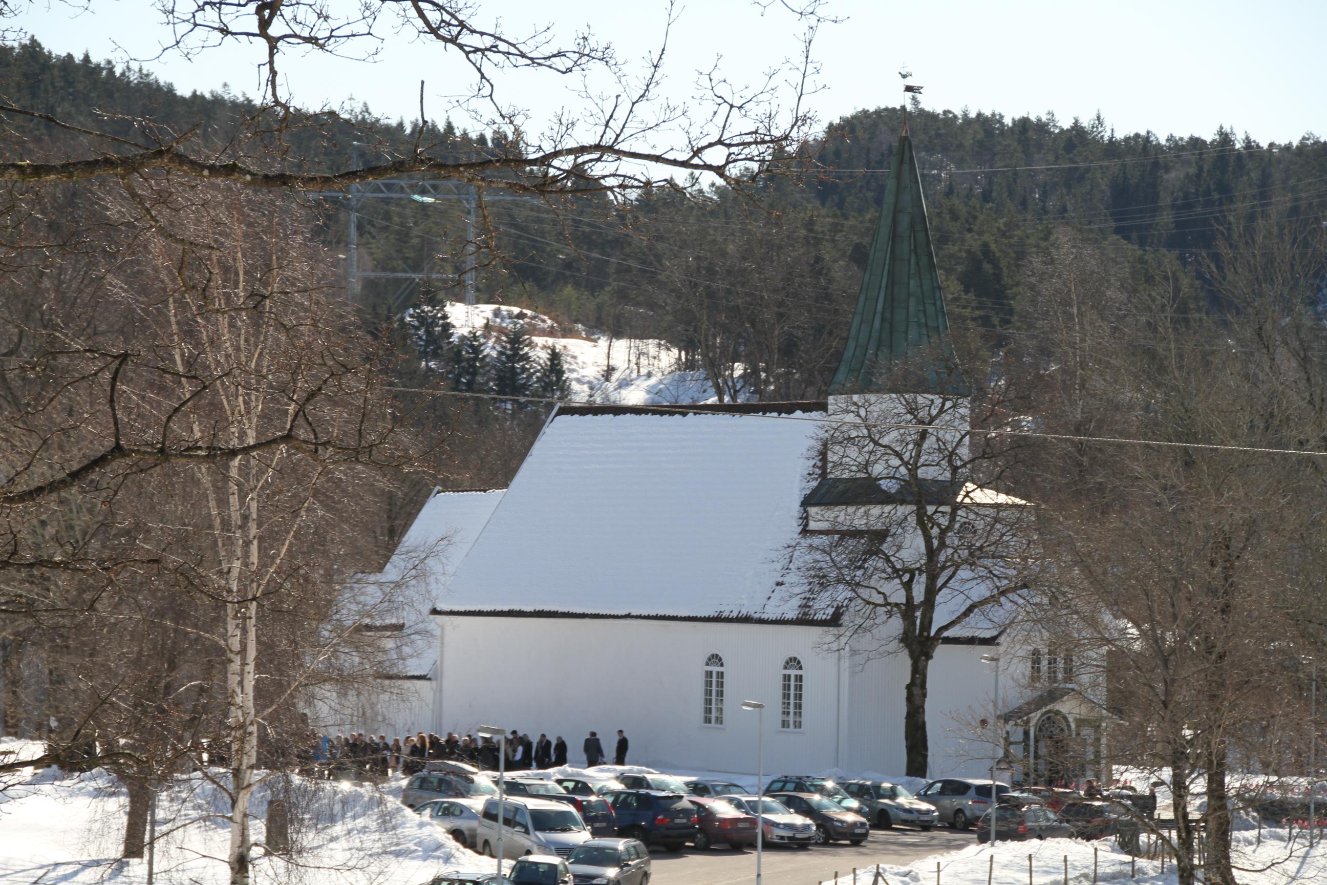 Tveit kyrka